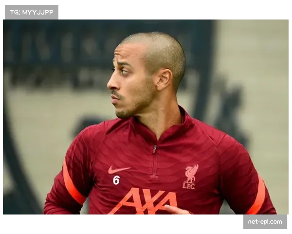 伯恩利主场草坪更换工程提前完工，已通过英超官方验收